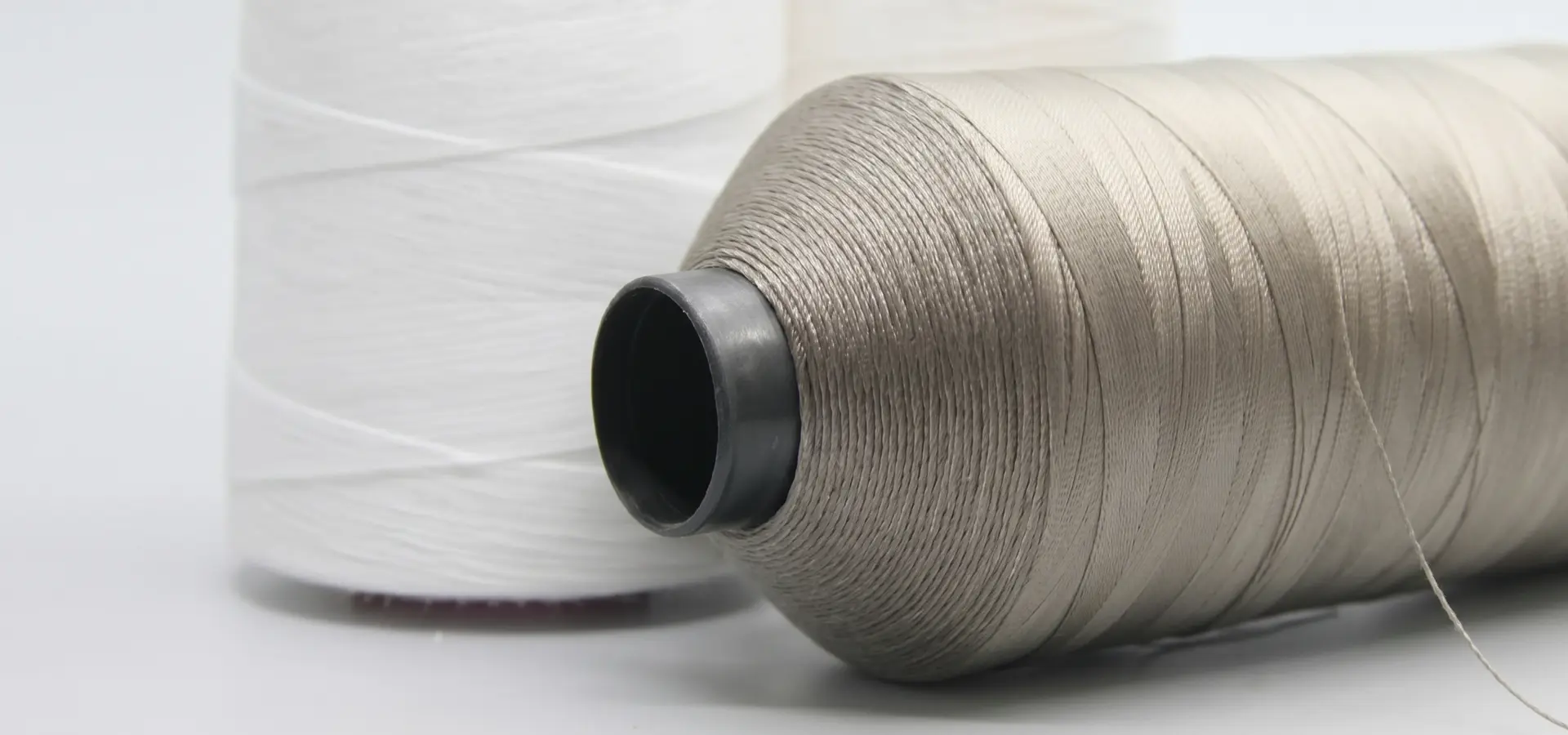 Nhà máy sản xuất chỉ khâu sợi polyester Nhà máy sản xuất chỉ khâu sợi polyester
