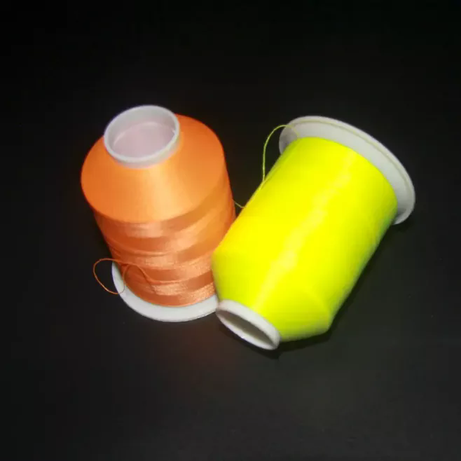 Glow in the Dark Thread hoạt động như thế nào nếu không có pin hoặc điện? Glow in the Dark Thread hoạt động như thế nào nếu không có pin hoặc điện?